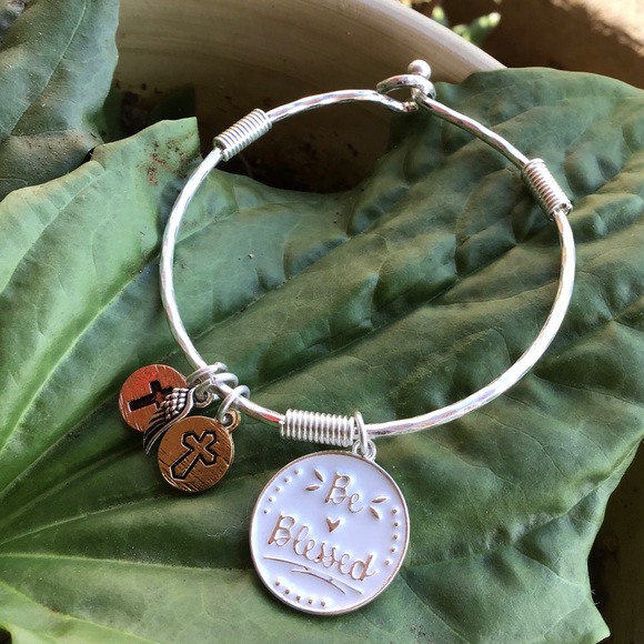 Son Paises Jewelry - Inspirational Silver Charm Bracelet BLESSED NWT